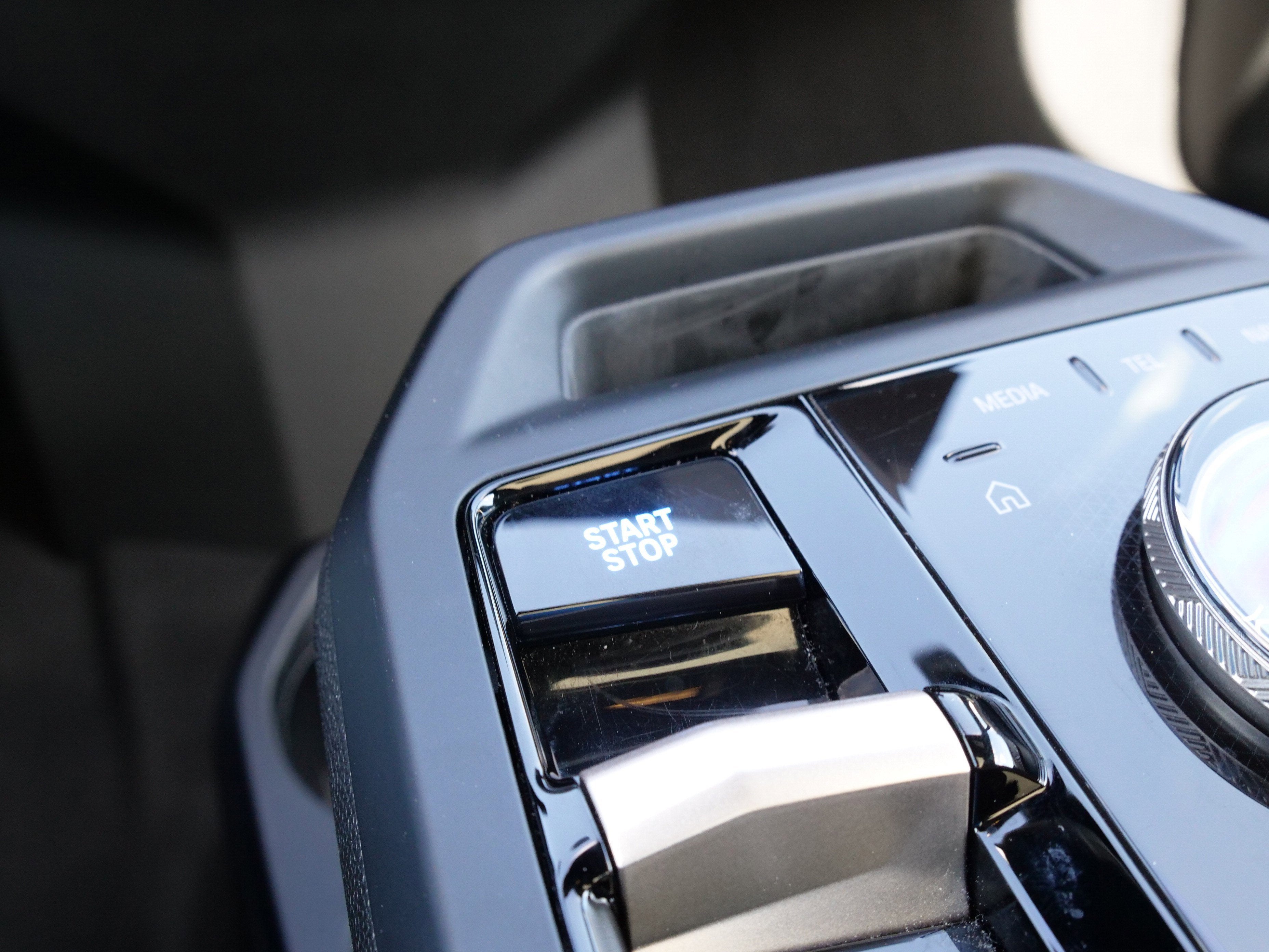 2025 BMW iX xDrive50