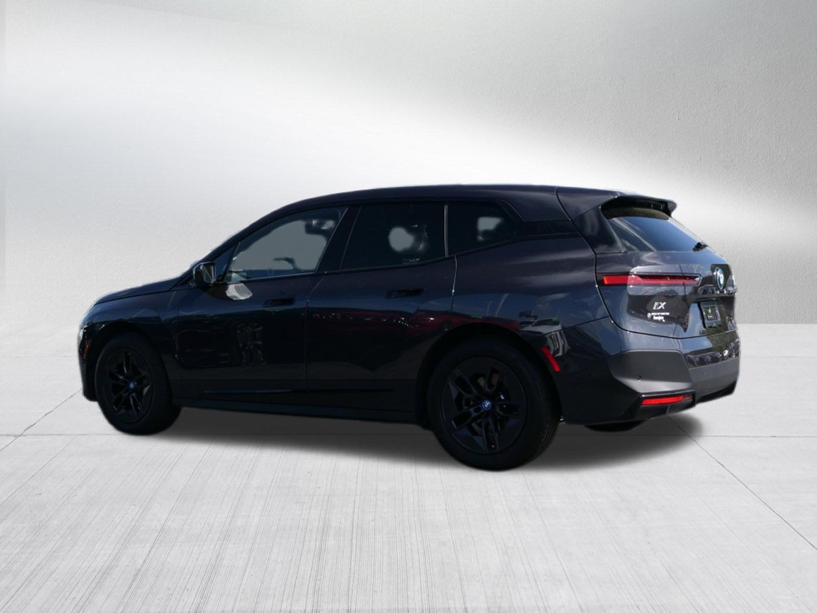 2025 BMW iX xDrive50