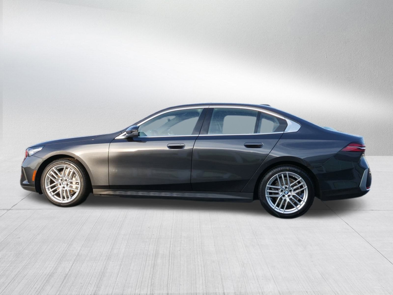 2024 BMW 5 Series 530i