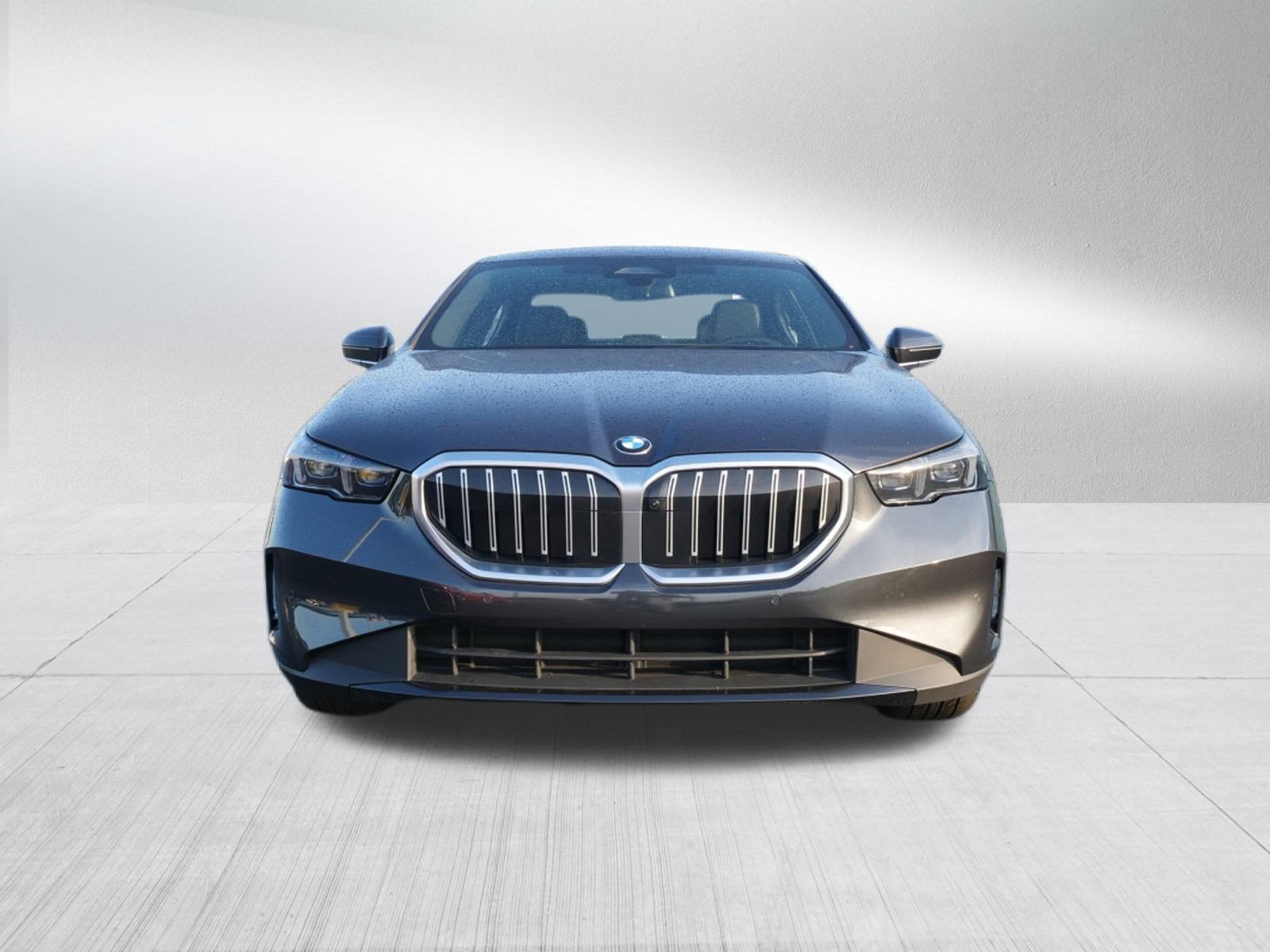 2024 BMW 5 Series 530i