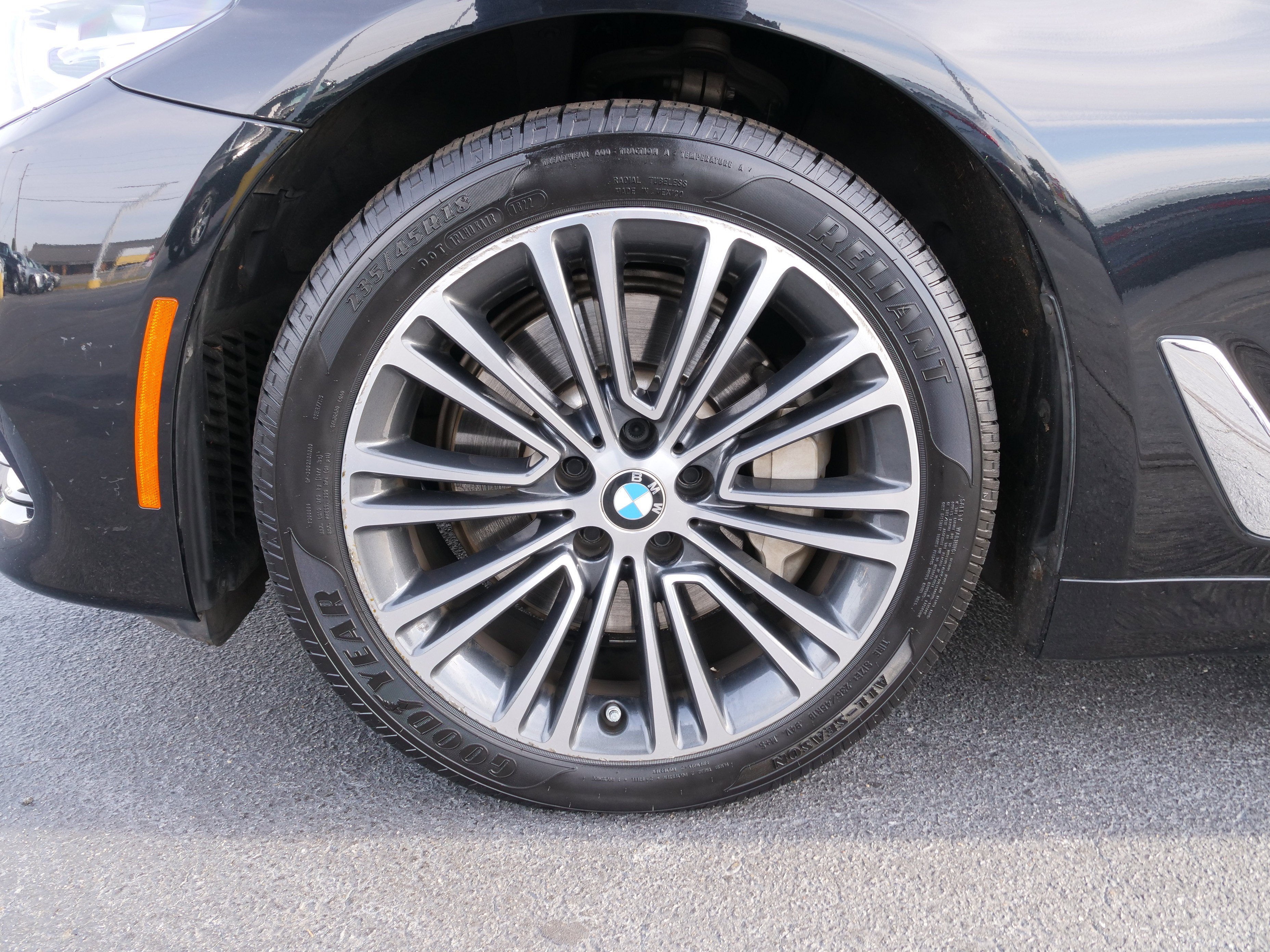 2019 BMW 5 Series 540i