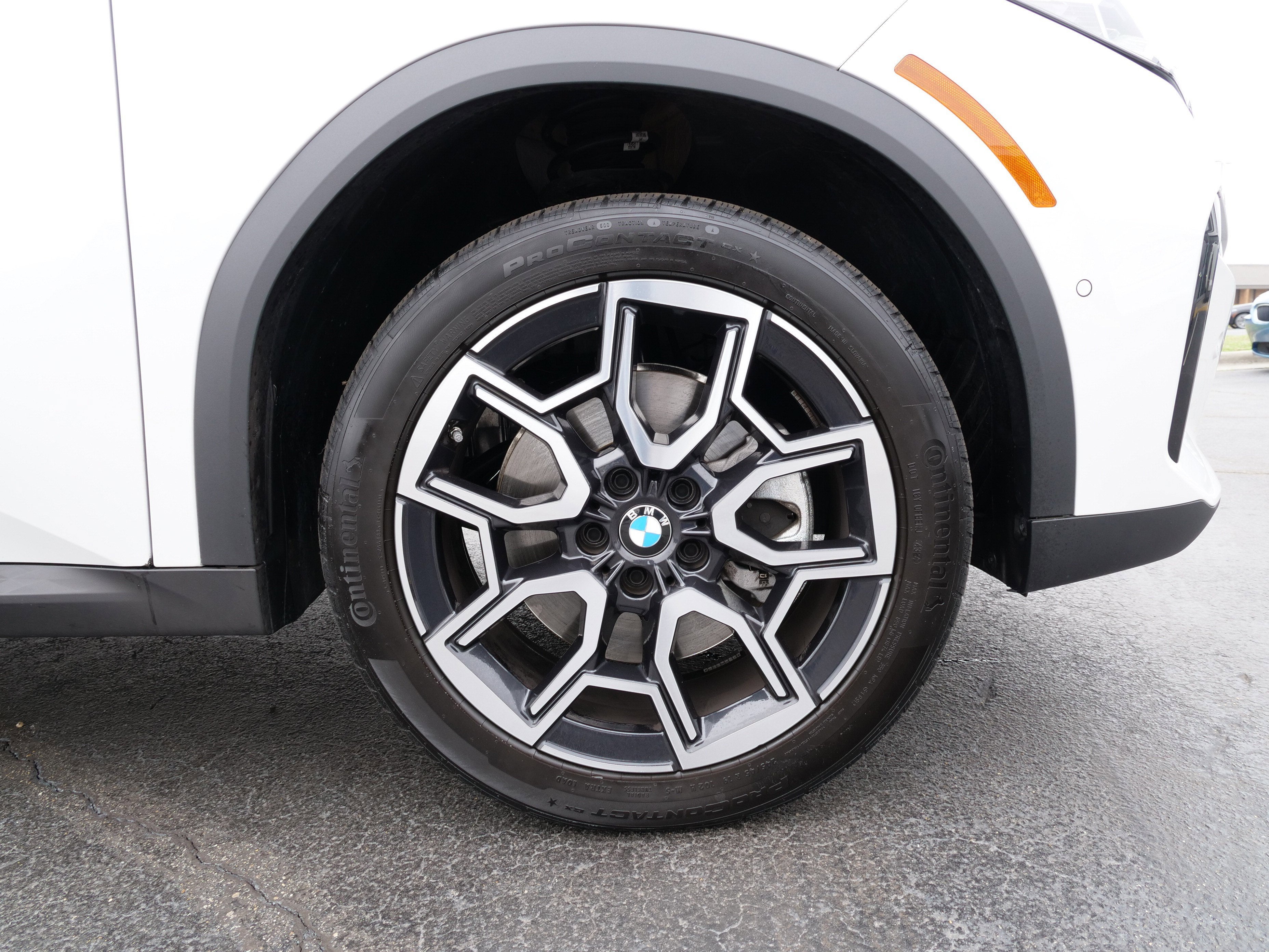 2025 BMW X2 xDrive28i