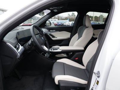 2025 BMW X2 xDrive28i