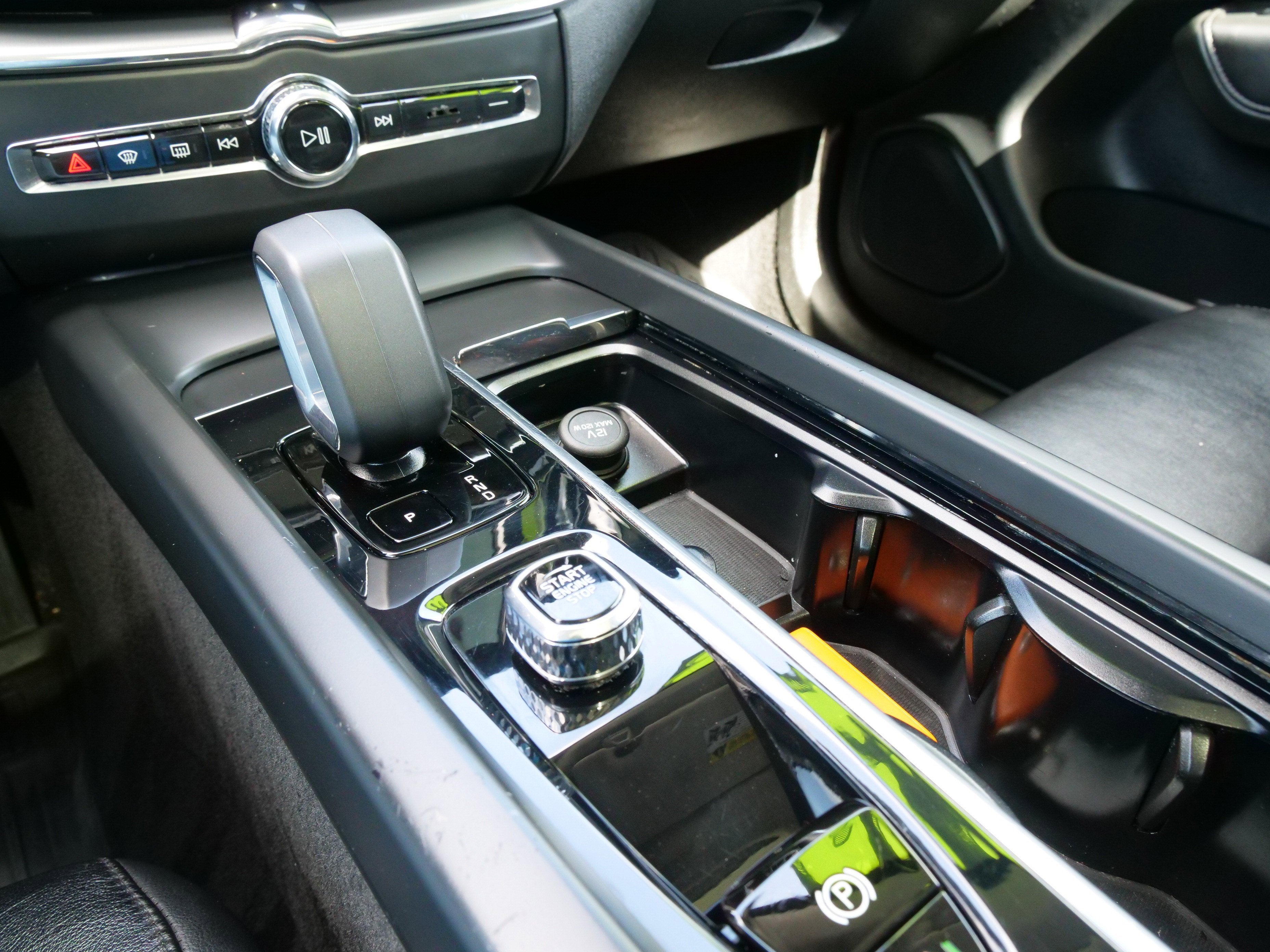 2023 Volvo XC60 Core